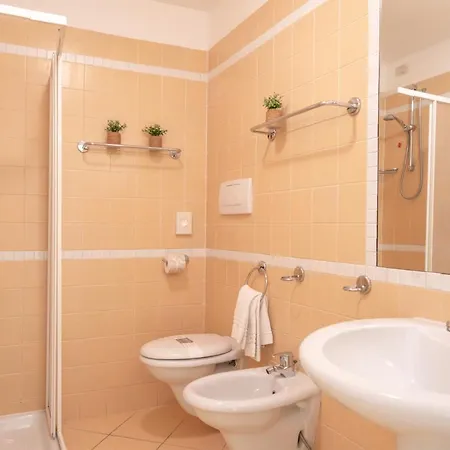 Capitol 4* Каттоліка