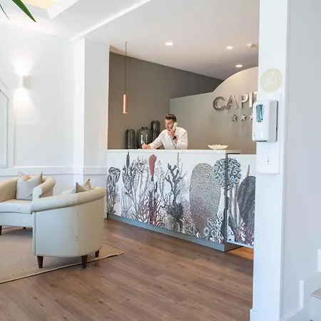 Capitol 4* Κατόλικα